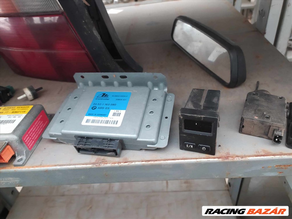 BMW E36 Compact Grundmodul 61358369483 E36 ECU Grund modul 4. kép