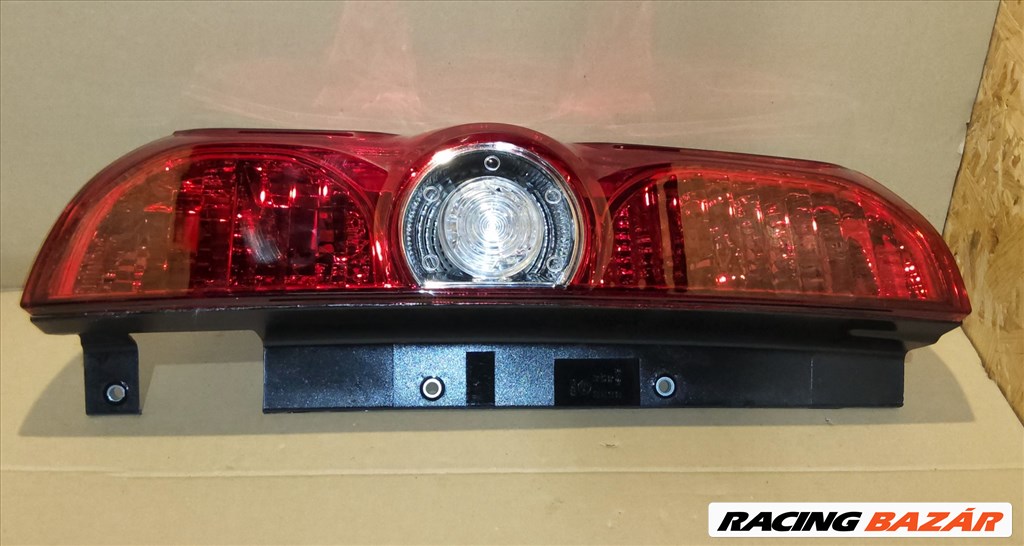Fiat Doblo 2009-2015 utángyártott új, bal hátsó lámpa felnyíló raktérajtós kivitel 51830565 1. kép