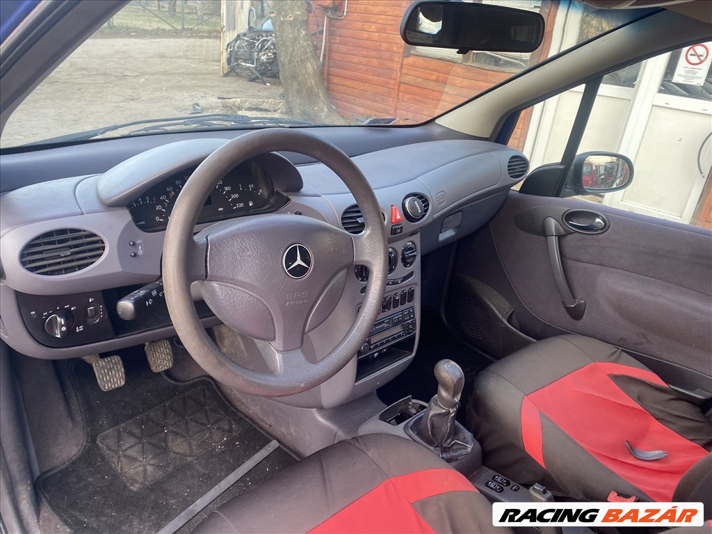 Mercedes A 140 1.4i bontott alkatrészei 3. kép