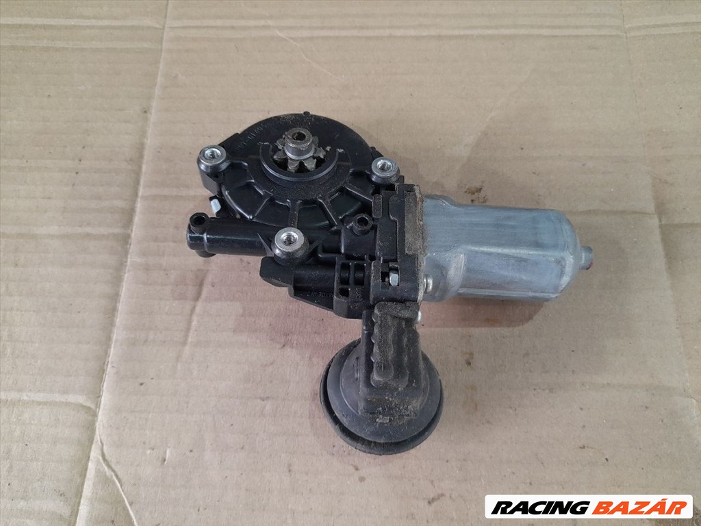 Toyota RAV4 (XA30) 2.0 VVT-I Jobb első Ablakemelő Motor 8571035180 1. kép