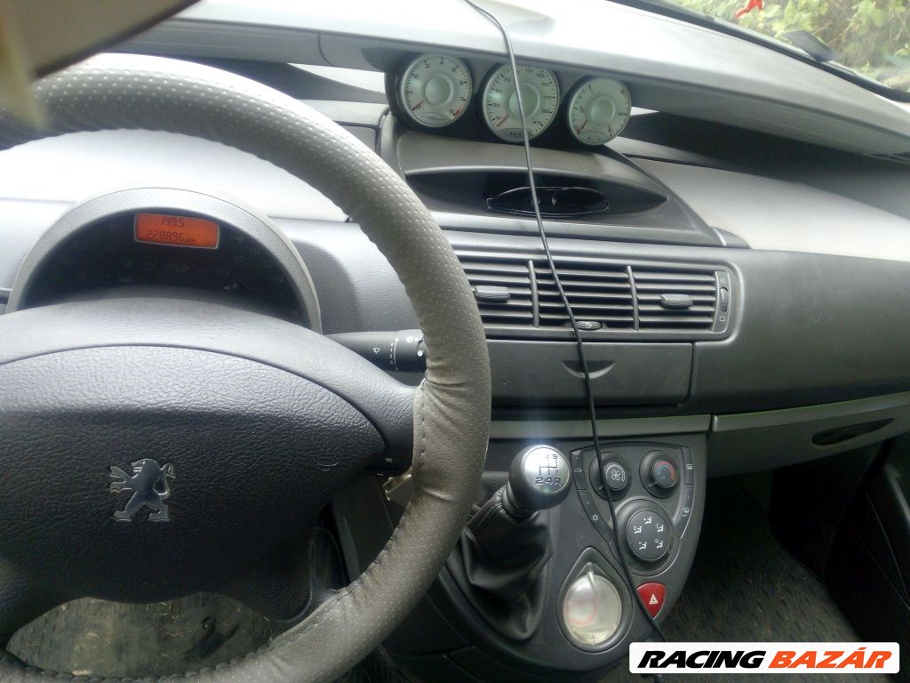 Eladó Peugeot 807 140 (1997 cm³, 140 PS) 10. kép