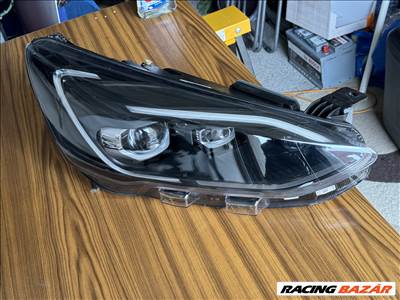 LED első fényszóró Ford Focus Jobb első JX7B-13E01 jx7b13e016ch