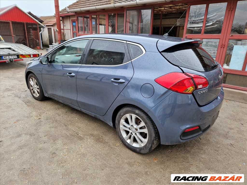 Kia Ceed II (JD) 1.6 GDI G4FD bontott alkatrészek, bontás ,bontott jármű 5. kép