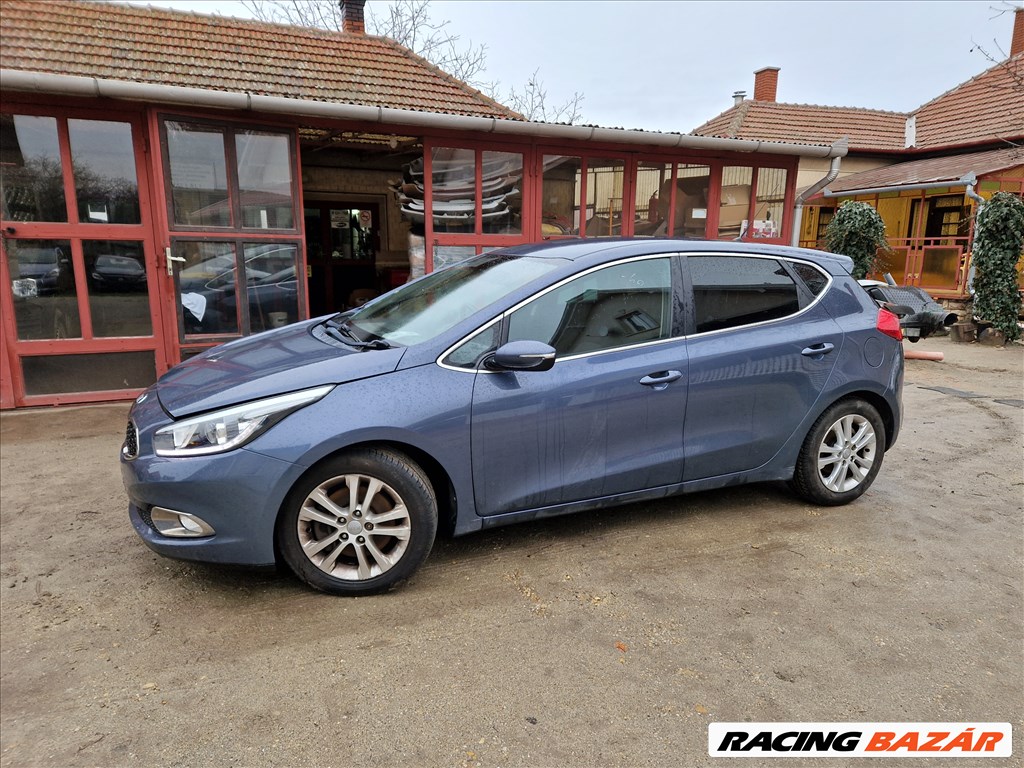 Kia Ceed II (JD) 1.6 GDI G4FD bontott alkatrészek, bontás ,bontott jármű 6. kép
