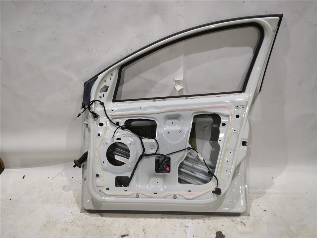 166441 Fiat Bravo 2007-2014 fehér színű jobb első ajtó 51751189 2. kép