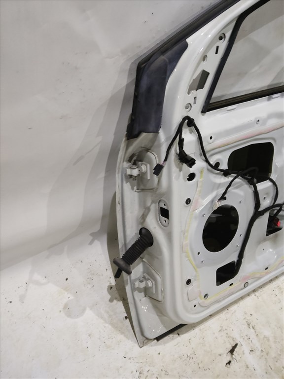 166441 Fiat Bravo 2007-2014 fehér színű jobb első ajtó 51751189 3. kép