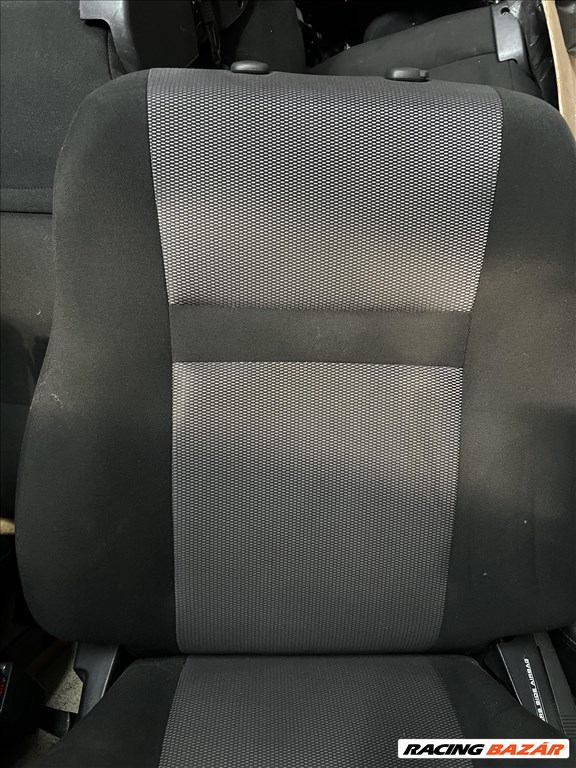 Toyota Corolla ülésszett  4. kép