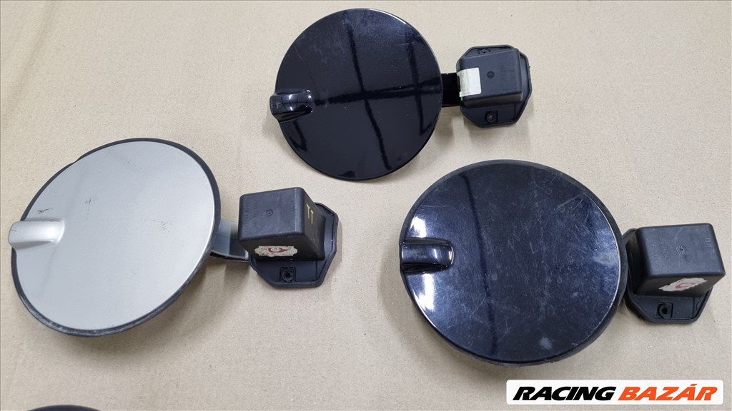 Opel Astra H TwinTop 1.9 CDTI Tankbetöltő ajtó 2. kép