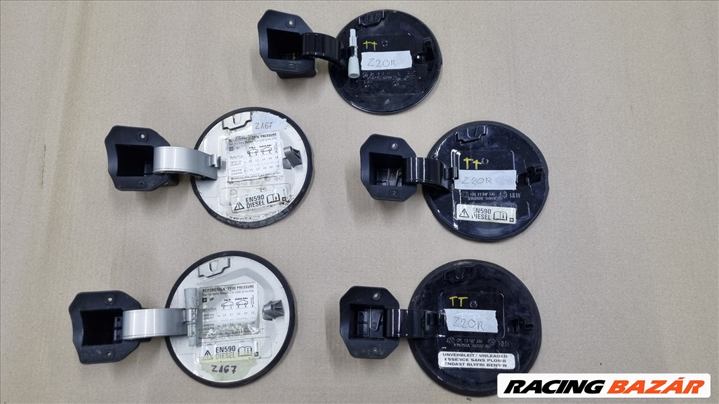 Opel Astra H TwinTop 1.9 CDTI Tankbetöltő ajtó 4. kép