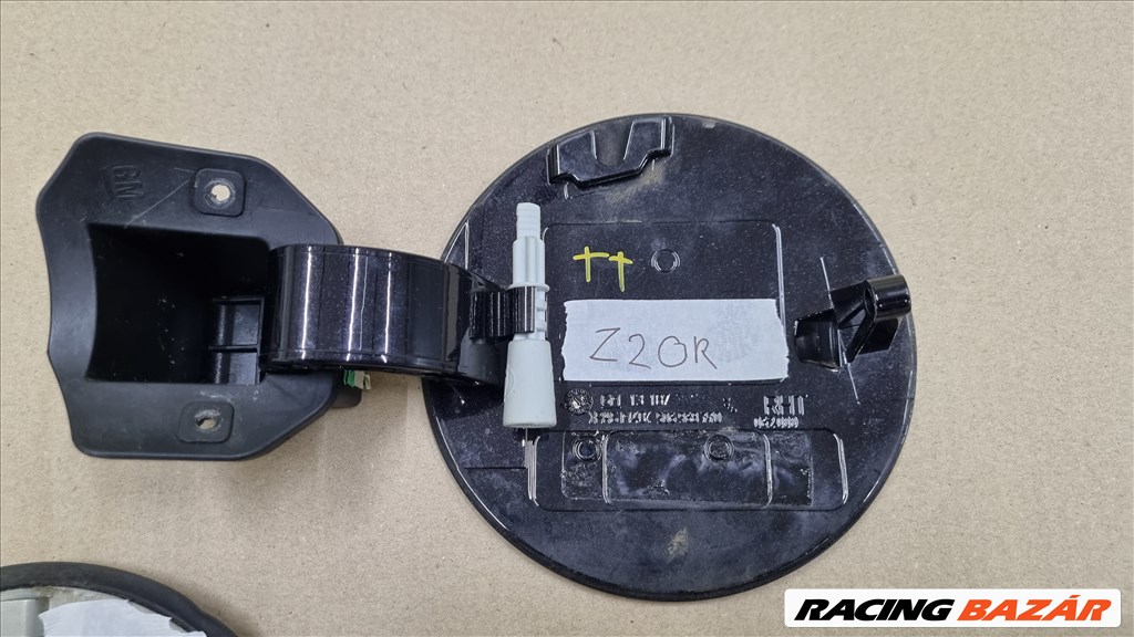 Opel Astra H TwinTop 1.9 CDTI Tankbetöltő ajtó 7. kép
