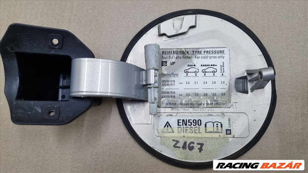 Opel Astra H TwinTop 1.9 CDTI Tankbetöltő ajtó 9. kép