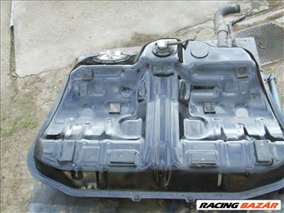 Hyundai i40 üzemanyag tank 1.7 crdi kombi