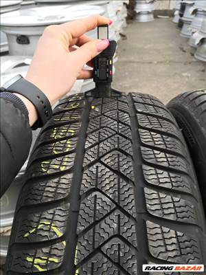  205/60 R16 Pirelli téli gumi 98000ft a 4db/251/