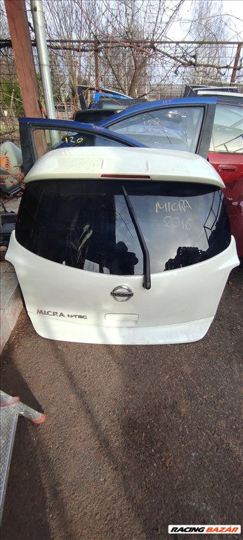 Nissan Micra VI Csomagtér ajtó  1. kép