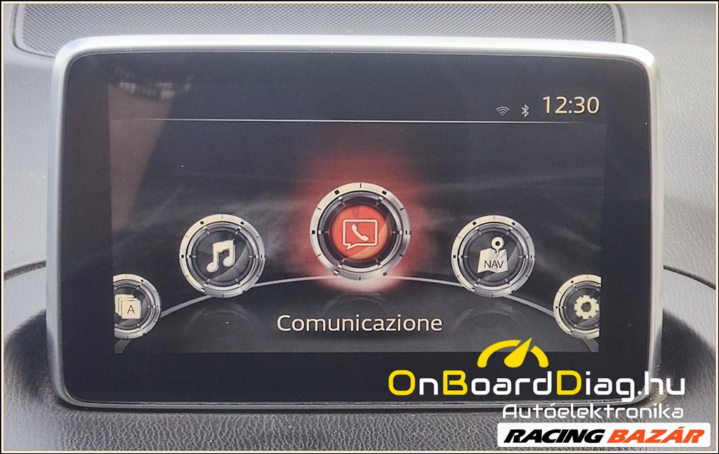 Mazda 3 2014-20106 navigáció kijelző javítás. 3. kép
