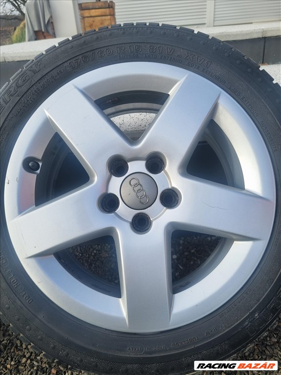  5x105 lyukosztású 15" újszerű gyári Audi alufelni, rajta 175/60 Michelin nyári gumi 4. kép