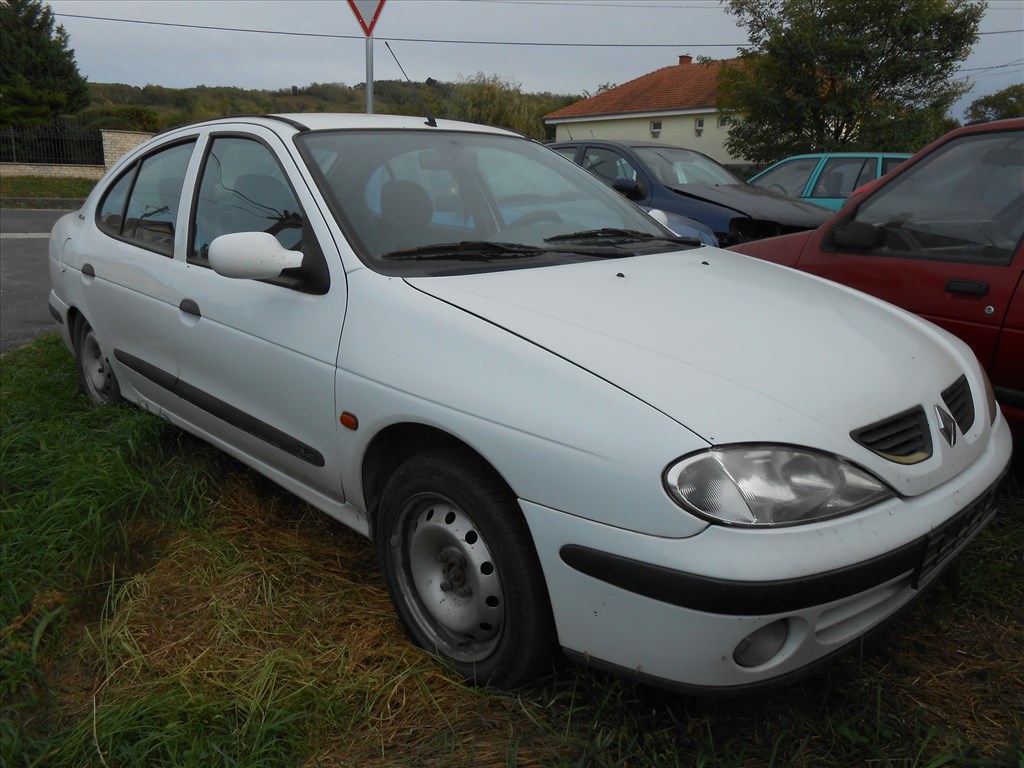 RENAULT MEGANE I CLASSIC (LA0/1) 1.9 DCI önindító 3. kép