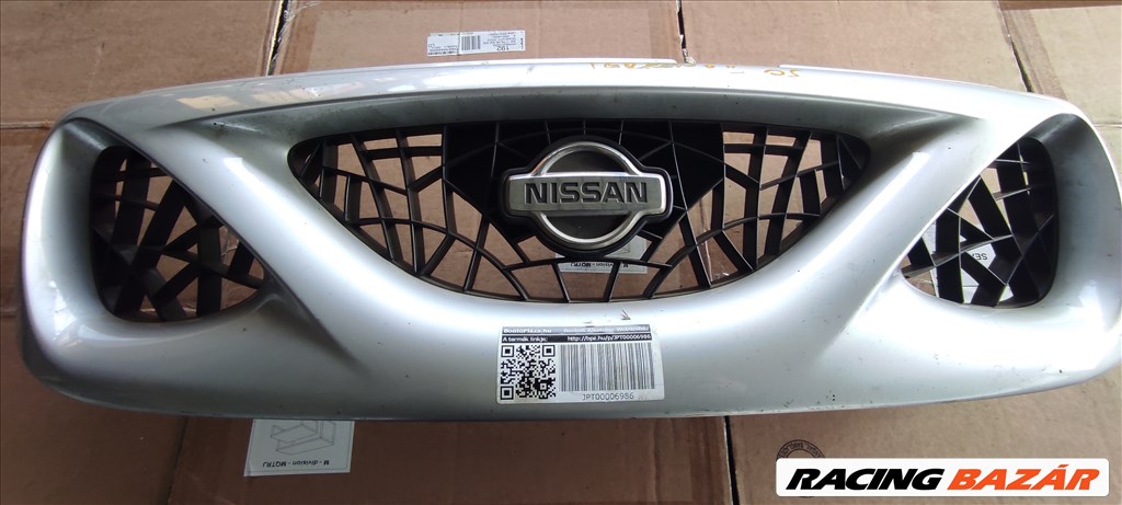 Nissan Terrano II Hűtő díszrács  1. kép