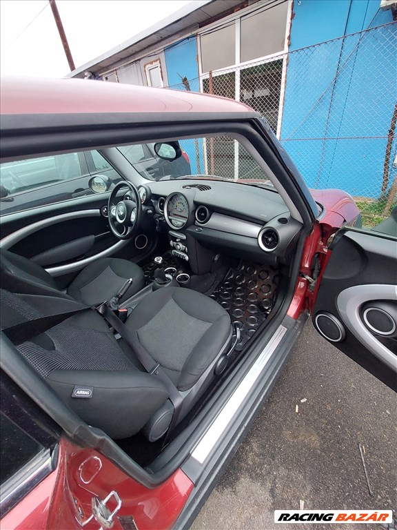 Mini Cooper (R56) bontott alkatrészei 5. kép