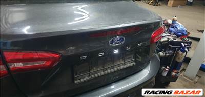 Ford Focus Mk4 Szedán csomagtér ajtó 
