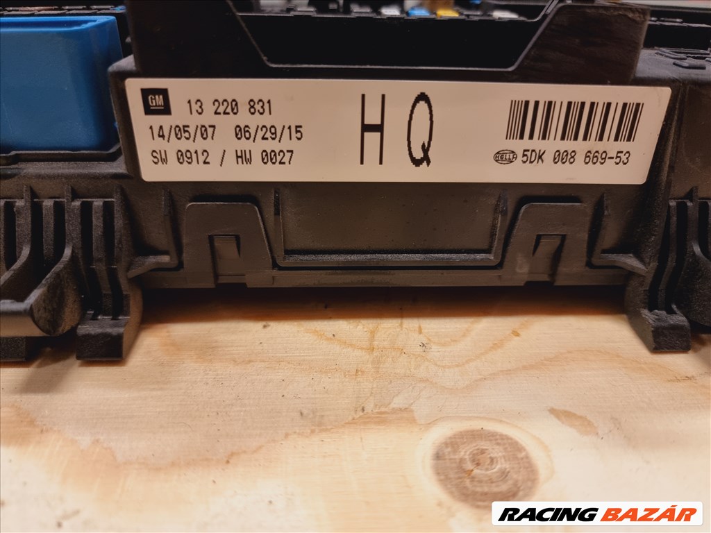 Opel Astra H utastér biztosítéktábla 5dk00866953 13220831 2. kép