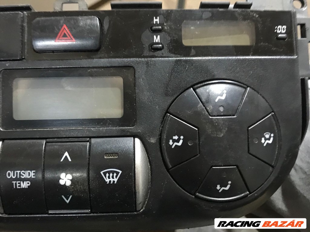 Toyota RAV4 (XA20) 2.0 D-4D 4x4 Fűtéskapcsoló (digit klímás) 8865042170 3. kép
