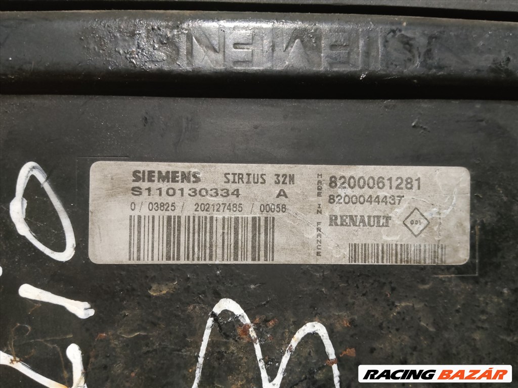 173334 Renault Clio II. 1998-2005 1,4 benzin Motorvezérlő Siemens S110130334 , 8200061281 2. kép