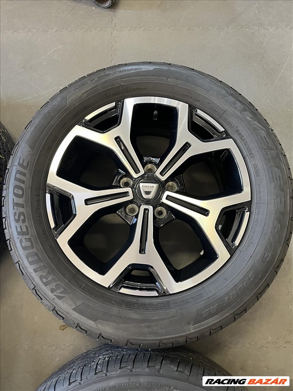  5x114.3 lyukosztású 17" újszerű (gyári felni) alufelni, rajta 215/60 újszerű Bridgestone nyári  4. kép