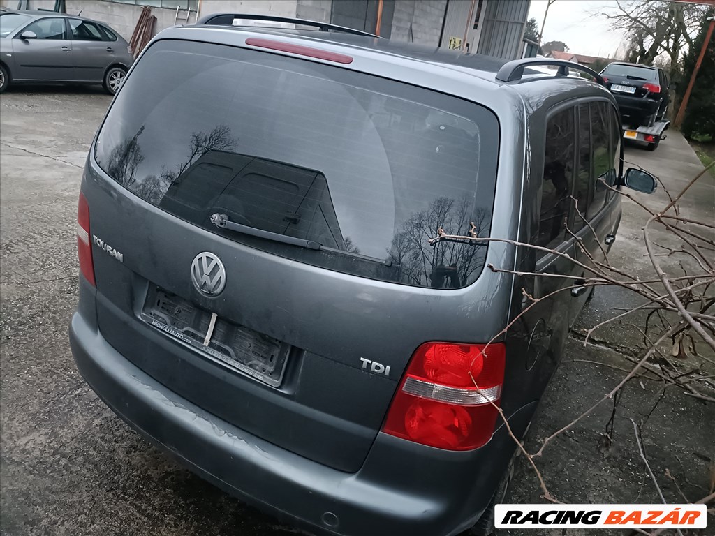 Volkswagen Touran 1.9Tdi(BKC) bontott alkatrészei, LD7X színben eladók 5. kép