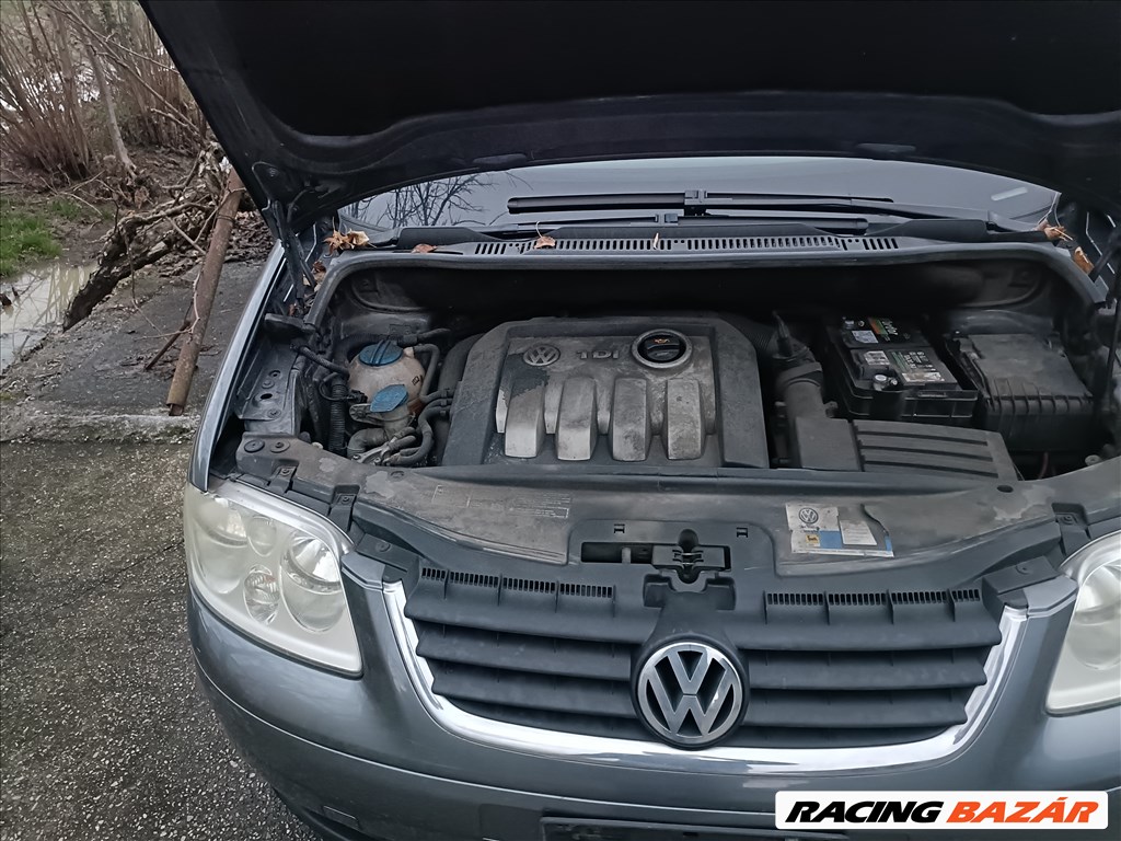 Volkswagen Touran 1.9Tdi(BKC) bontott alkatrészei, LD7X színben eladók 12. kép