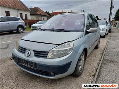 Renault Scénic II bontott alkatrészei