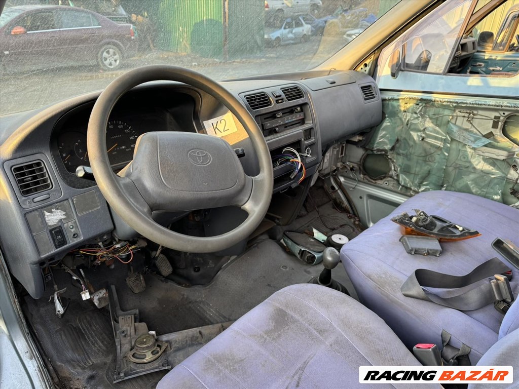 Toyota Hiace 2.5D bontott alkatrészei 4. kép