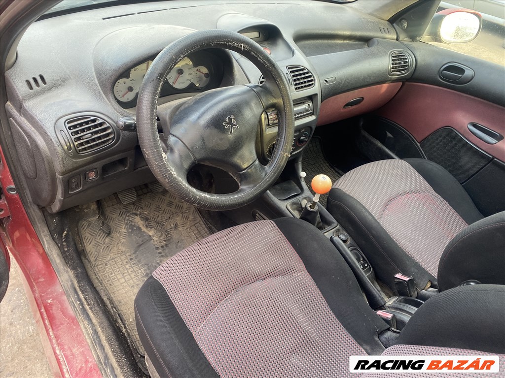 Peugeot 206 1.4 HDI bontott alkatrészei 2. kép