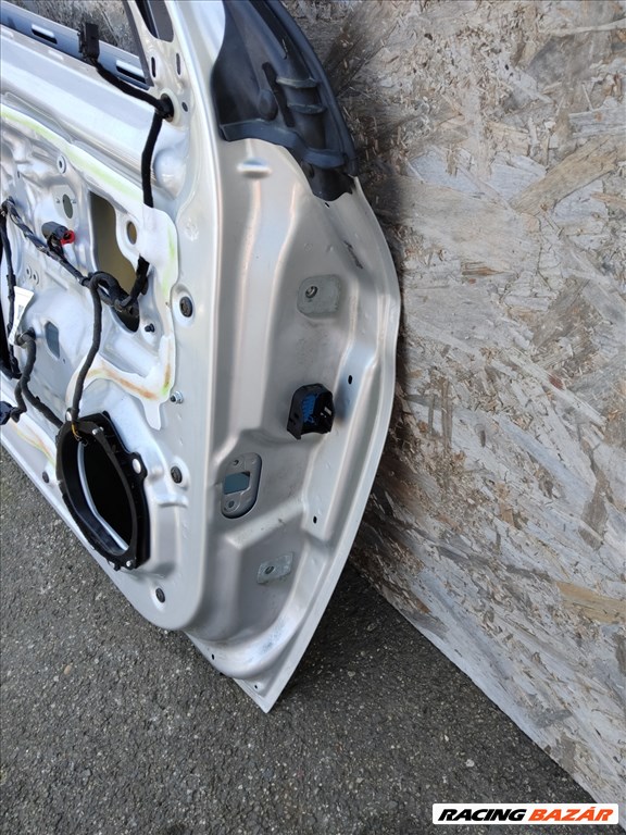 175947 Fiat Tipo 2015- jobb első ezüst színű ajtó, a képen látható sérüléssel!!!!! 5. kép