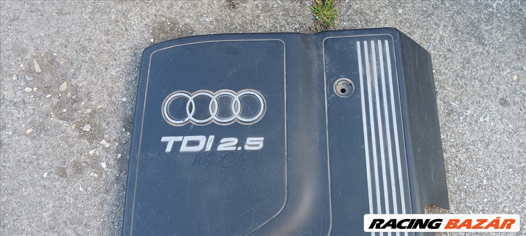 Audi A6 2,5TDI gyári motorburkolat szép állapotban eladó 046103927 2. kép