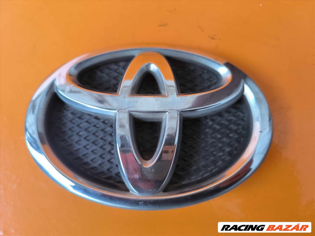 Toyota Yaris (XP90) Első Embléma 753110d030 2. kép