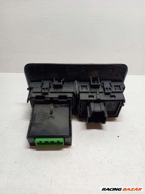 Jaguar F-Pace csomagtér ajtó nyitó kapcsoló hk8311654db 3. kép