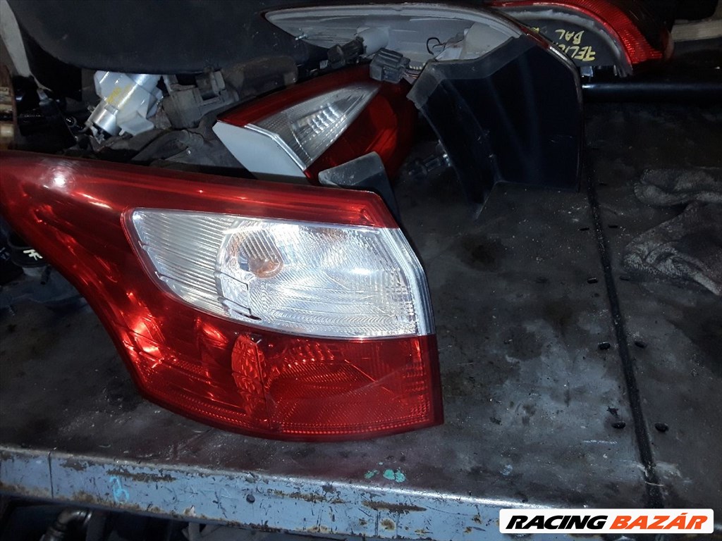 Ford Focus 3 2011-2014 bal külső hátsó lámpa 2. kép