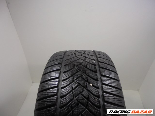 Goodyear Ultragrip Performance G1 255/40 R18  1. kép