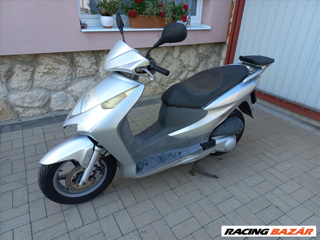 Honda Dylan robogó! 2. kép