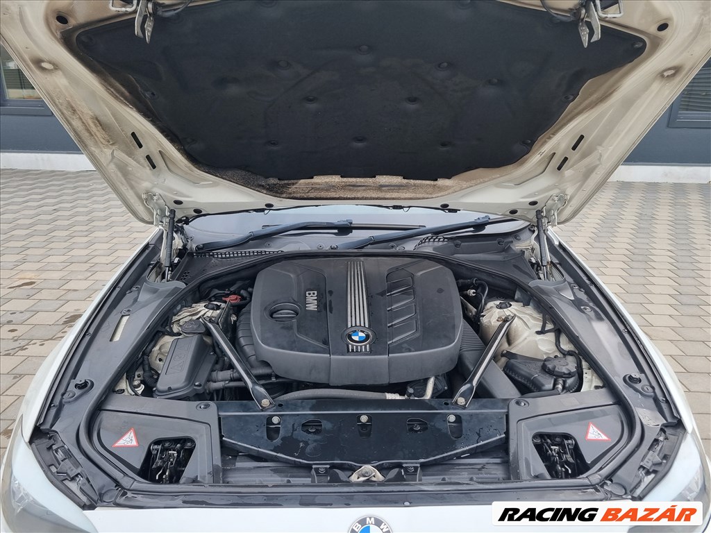 BMW 520 (F10/F11) bontott alkatrészei 15. kép