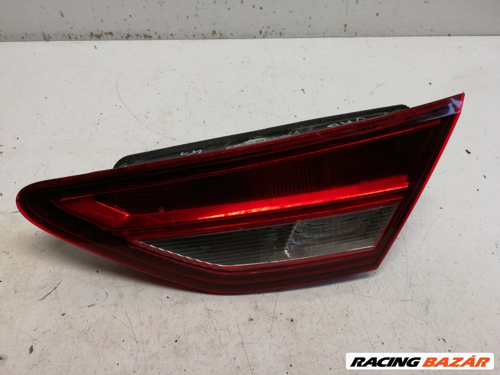 Seat Leon 5 ajtós jobb hátsó belsõ lámpa 5F0945094D 1. kép