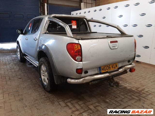 Mitsubishi L200 IV bontott alkatrészei 2. kép