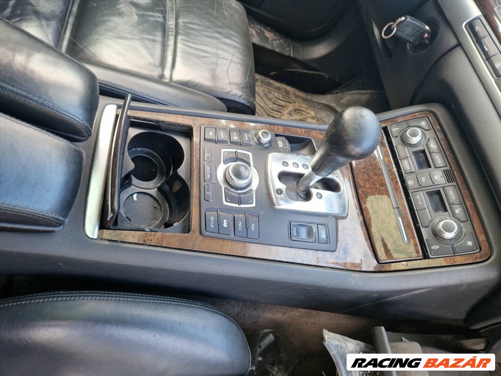 Audi A8 (D3 - 4E) bontott alkatrészei 6. kép