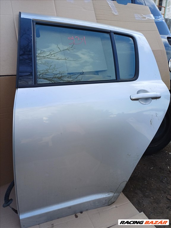 Suzuki Swift V bal hátsó ajtó 1. kép