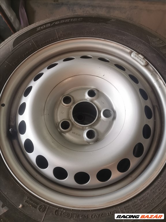  5x120 lyukosztású 16" újszerű lemezfelni, rajta 205/65 használt Hankook   7. kép