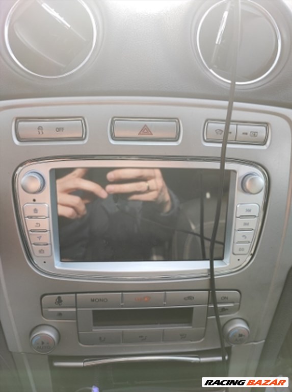 Ford Android Multimédia, CarPlay, Wifi, GPS, Bluetooth, Tolatókamerával! 3. kép
