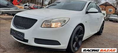 Opel Insignia A kombi bontott alkatrészei