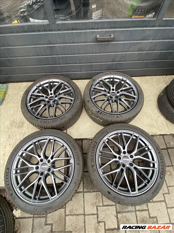  5x112 lyukosztású 19" újszerű Avus alufelni, rajta 245/40 újszerű Michelin téli gumi  1. kép