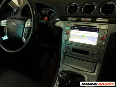 Ford Multimédia CarPlay Android GPS Rádió Fejegység Tolatókamerával